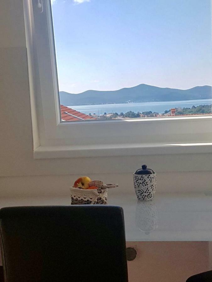 Apartment Hera With Balcony And Free Parking 扎达尔 外观 照片