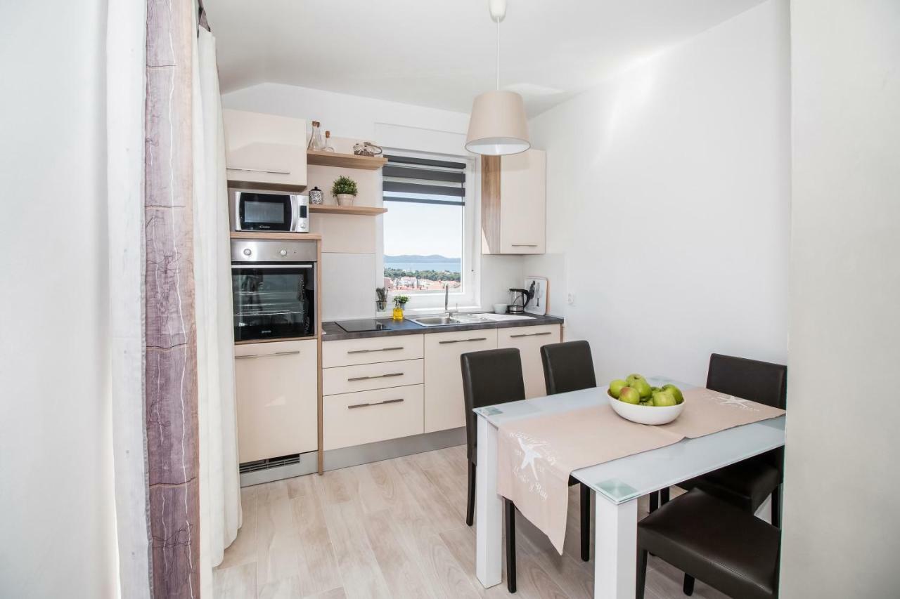 Apartment Hera With Balcony And Free Parking 扎达尔 外观 照片
